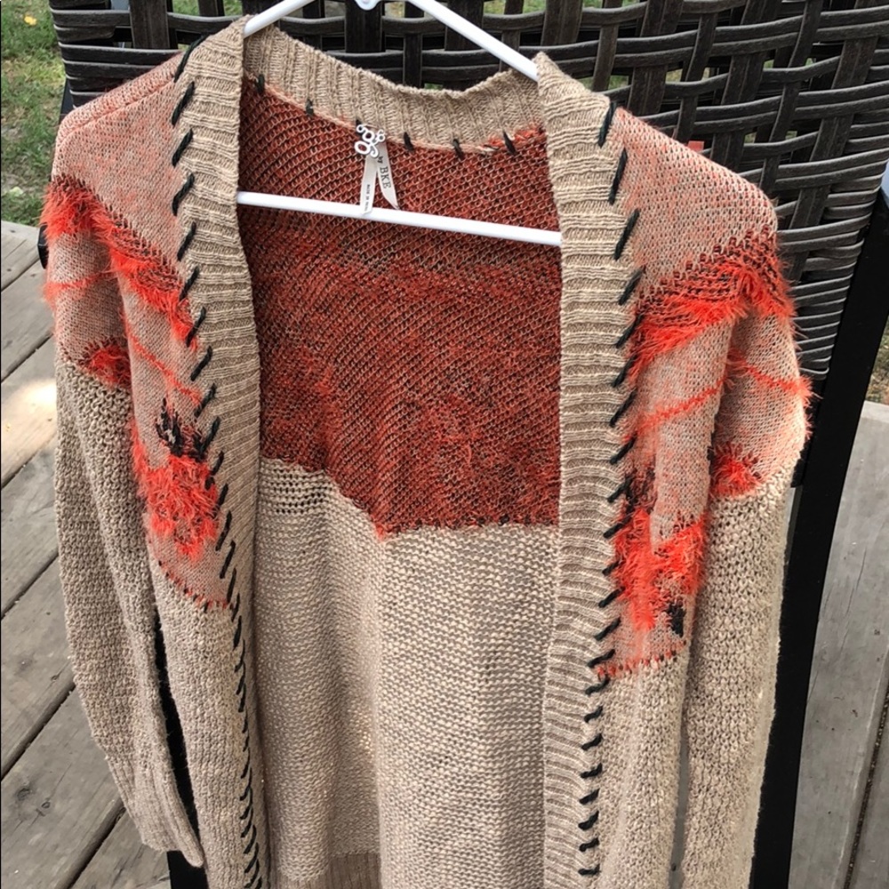Sweater - Picture 2 of 3
